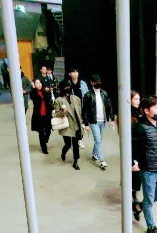 Park Shin Hye Spotted With Boyfriend Choi Tae Joon On A Date To IU’s