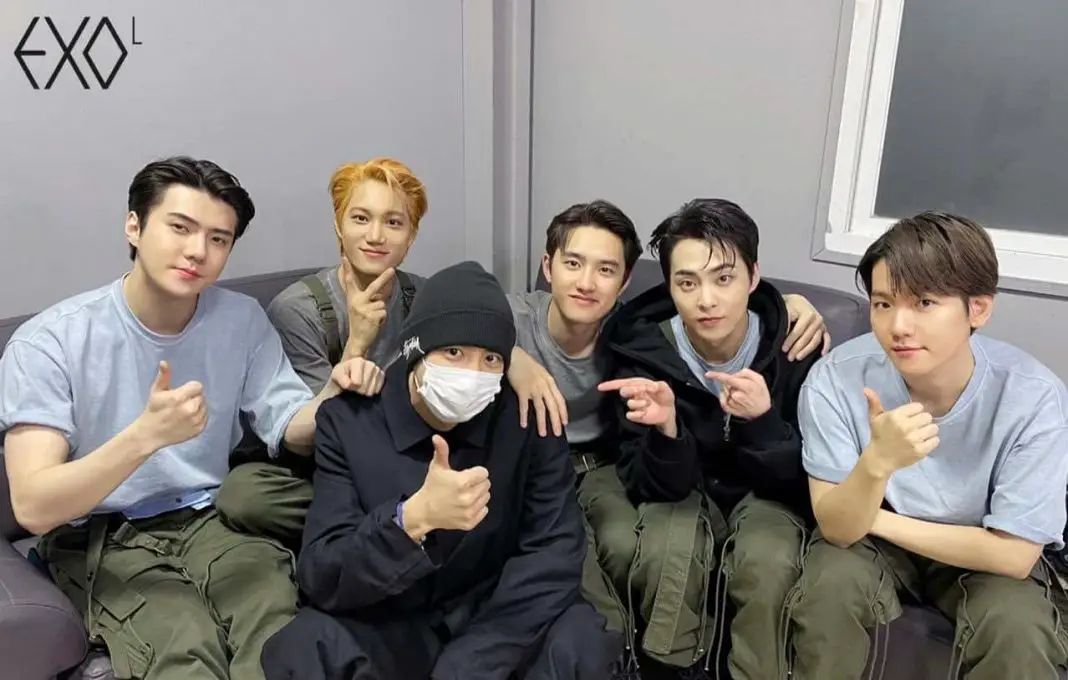 EXO Members Stay True To Their Military Photo Tradition, Members Say