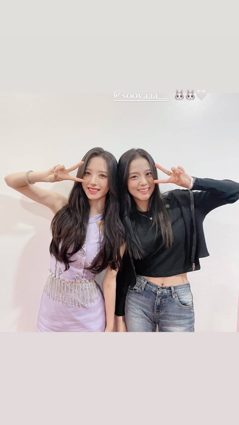 Bona and jisoo