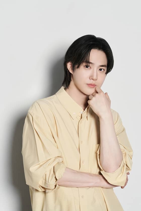 suho 09 1 https://jazminemedia.com/wp-content/uploads/2024/06/BLACKPINKs-Rose-1.jpg