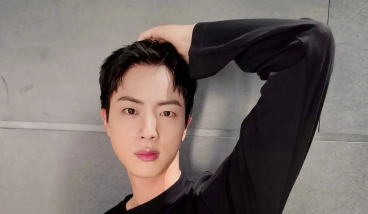 BTS Jin Confirmed To Serve As A Torchbearer For The '2024 Paris ...