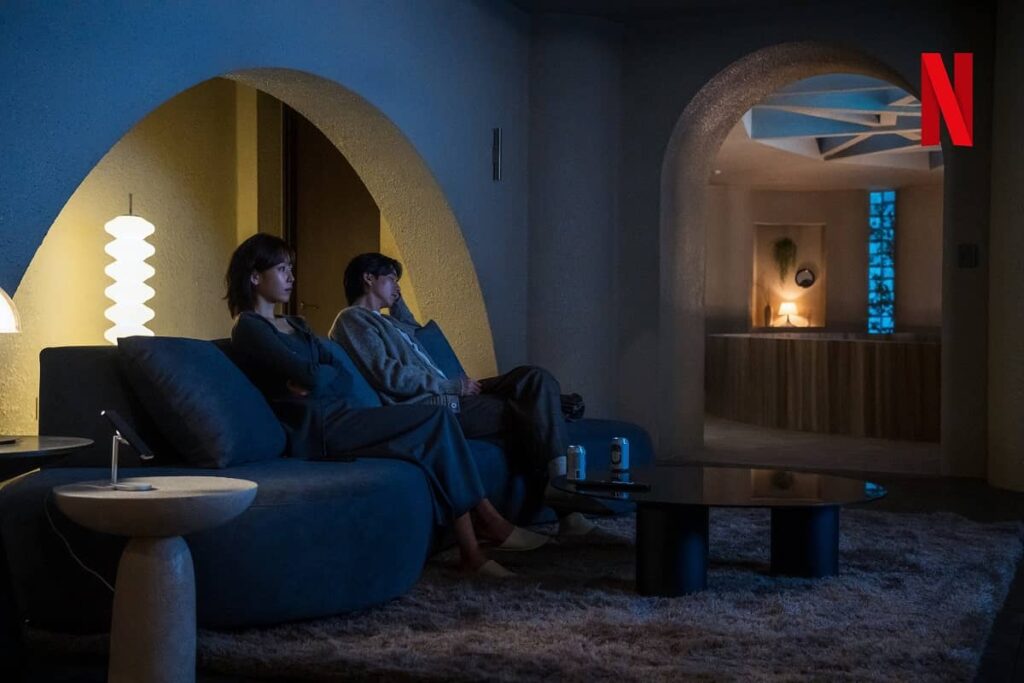 https://jazminemedia.com/wp-content/uploads/2024/11/Gong-Yoo-And-Seo-Hyun-Jin1.jpg