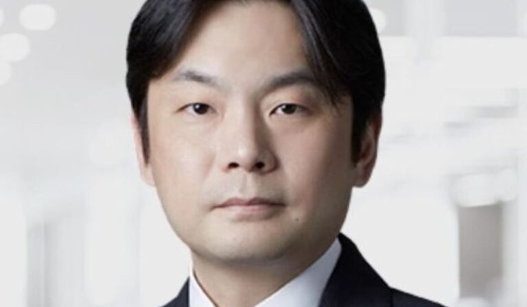 Former Member Of A Beloved Korean Duo Passes Away At 50