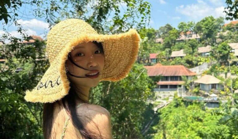 Beloved Kpop Idol Reportedly Broke Up With Her Boyfriend Due To The Pressure Of Public Dating, Agency Responds