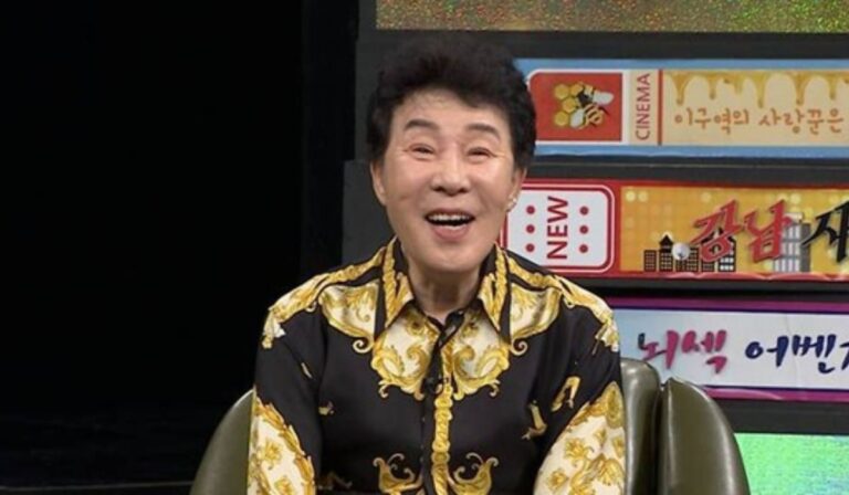 Beloved Veteran Korean Singer Passes Away