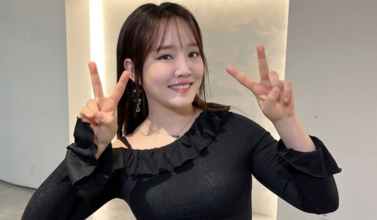 Popular Korean Singer Shocks With Sudden Marriage Announcement