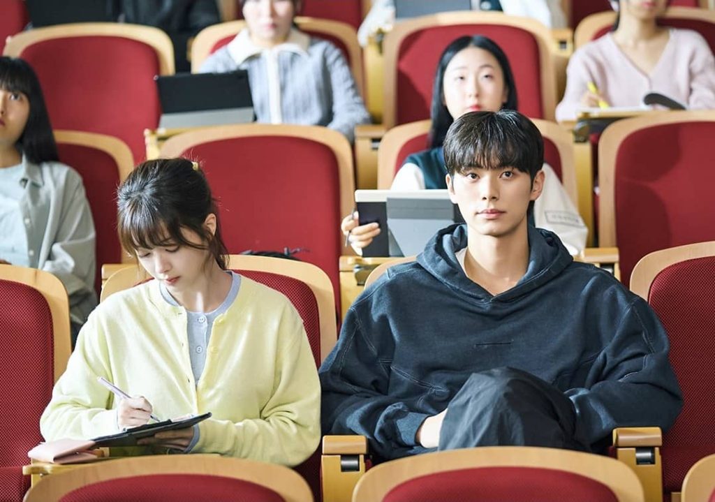 Roh Jeong Eui Lee Chae Min 2 https://jazminemedia.com/wp-content/uploads/2025/04/Crushology-101-1.jpg