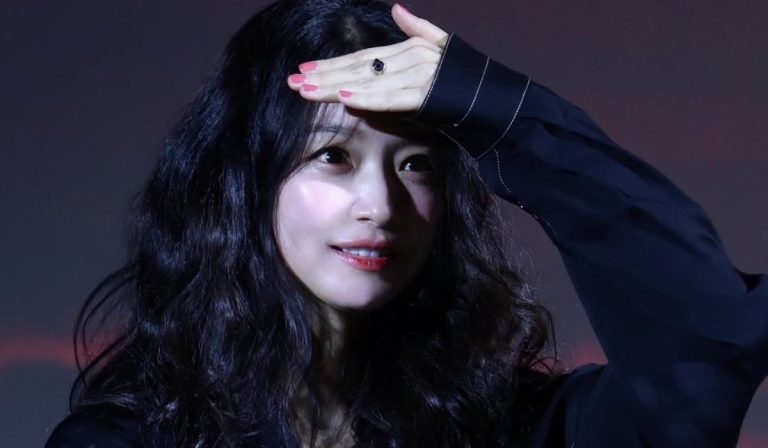 Famous Actress’s Doll-Like Beauty Gains Attention Among K-Netizens After These Photos Get Released