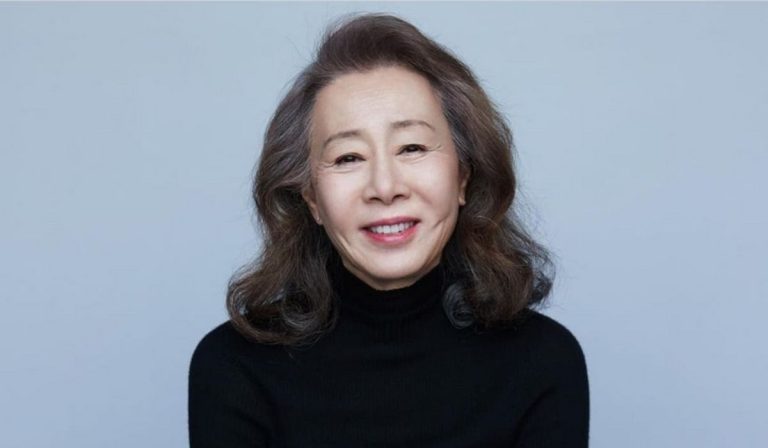 One Of The Biggest Korean Veteran Actresses Support Of Her Gay Son Regains Attention After SNS Post Goes Viral