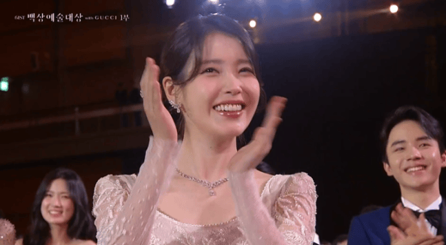 iu baeksang 2025 2 https://jazminemedia.com/wp-content/uploads/2025/05/iu-61st-Baeksang-Arts-Awards.jpg