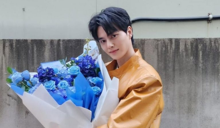 One Of The Biggest Hallyu Actors Is Discussing Coming Back With A High School Youth Drama Following Military Discharge