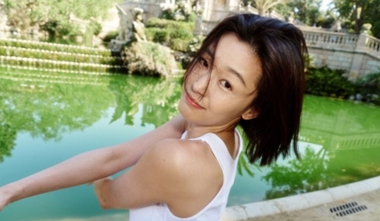 One Of The Biggest Hallyu Actresses To Make Her 1st YouTube Show Debut Appearing On Her Close Friend’s Show
