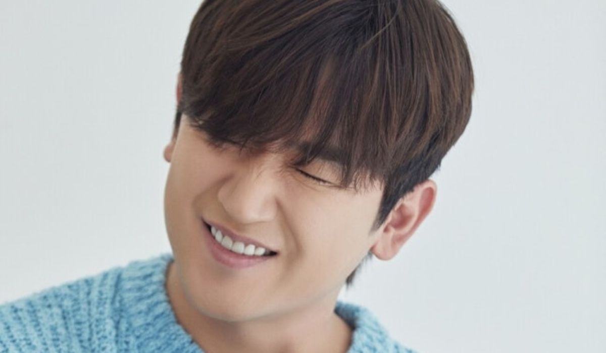 https://jazminemedia.com/wp-content/uploads/2025/08/Shinhwa-member-Lee-Minwoo-.jpg