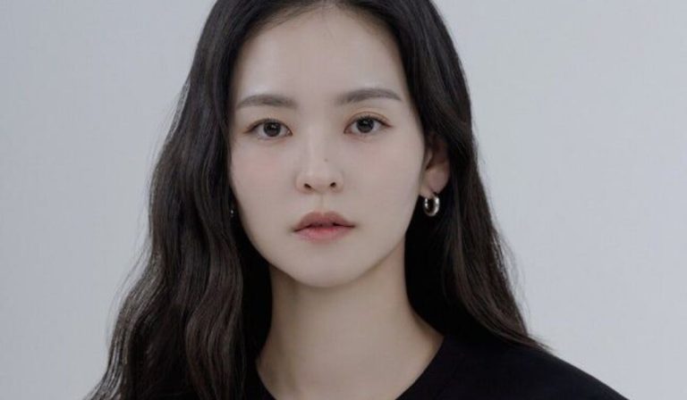 Beloved Korean Actress Kim Yun Hye Surprises Fans With Wedding Announcement