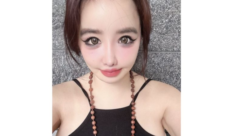 Agency Asks Fans Not To Share Recent Social Media Posts By Their Kpop Idol, Revealing She’s In An Emotionally Unstable State