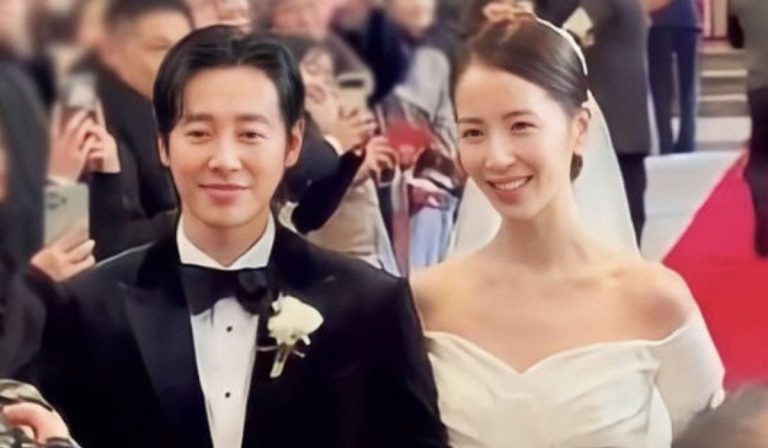 Beloved Korean Actor Announces His Wife Is Pregnant, Three Years After Their Marriage