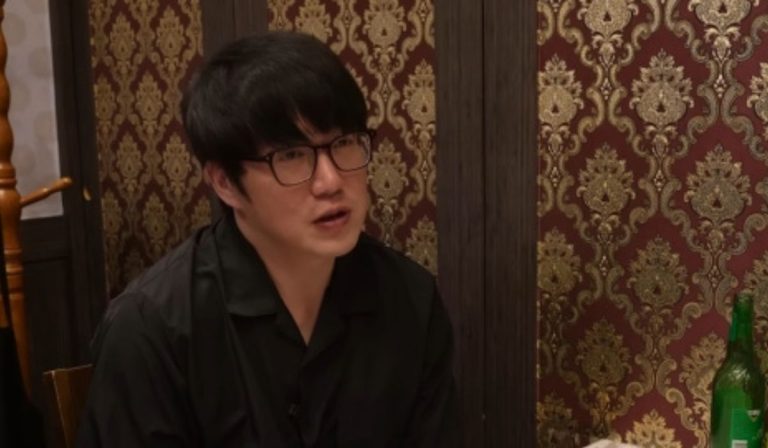 After Getting Betrayed By His Manager Of 10 Years, Famous Korean Singer Decides To Halt All YouTube Channel Broadcast