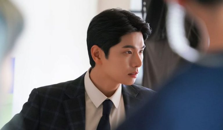 Famous Variety Show Issues Explanation After Lee Yi Kyung Publicly Calls Them Out For Their Handling Of His Appearance And Departure