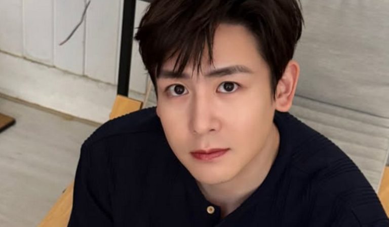 Famous Kpop Idol Reveals Horrifying Encounter With Sasaeng Who Followed Him Around, To Take Legal Action