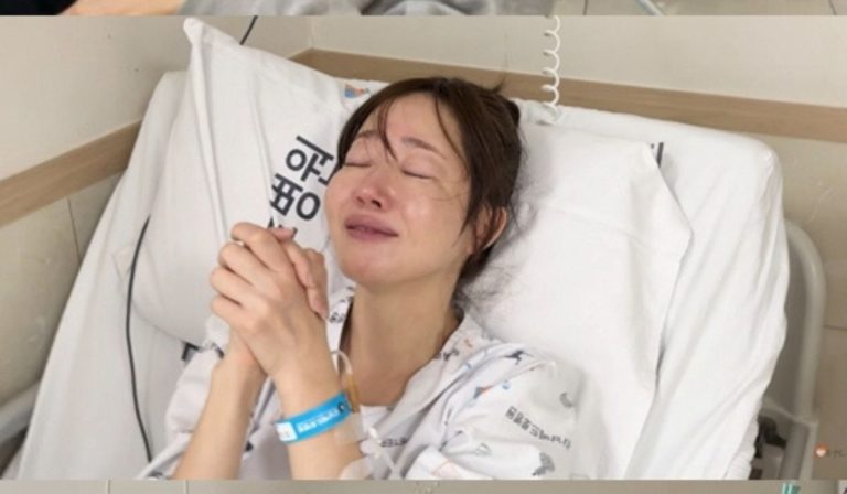 Uhm Ji Won Rushed To Korea For Emergency Surgery After Fracturing Ankle During Japan Trip