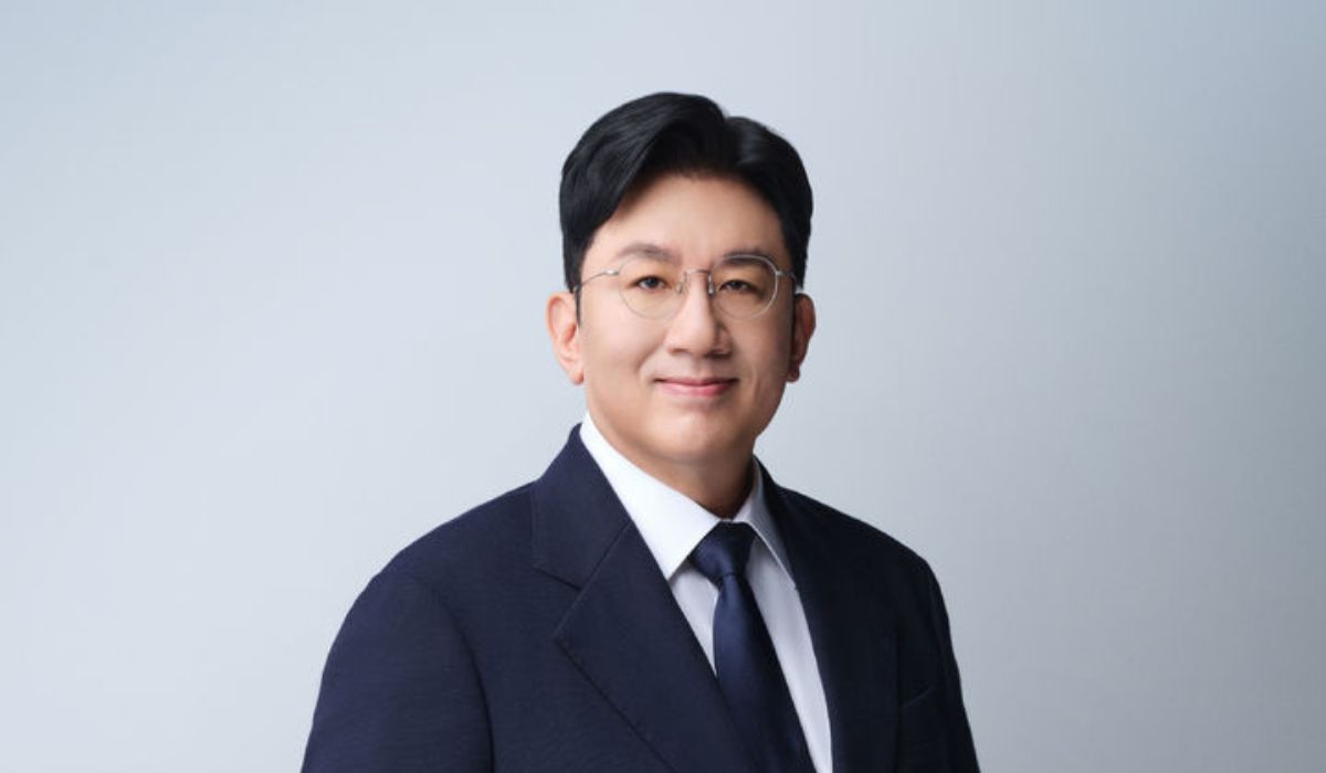 https://jazminemedia.com/wp-content/uploads/2026/04/Bang-Si-Hyuk.jpg