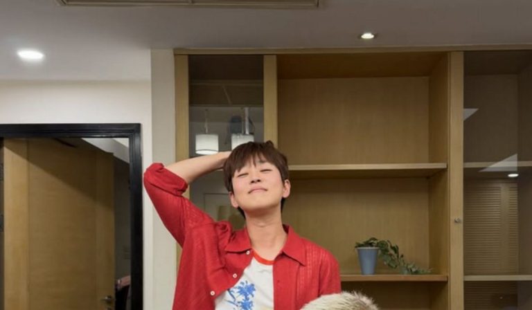 Beloved Korean Singer Opens Up About The Physical Abuse He Suffered On The Hands Of His Homeroom Teacher In High School