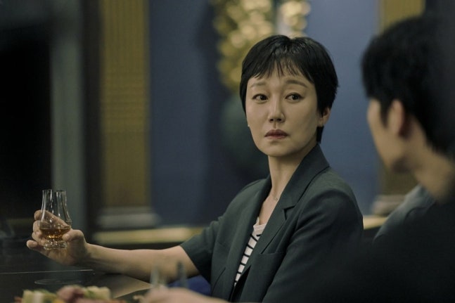 Jin Kyung Leaves Strong Impression With Nuanced Performance And Twist In “Notes From The Last Row”