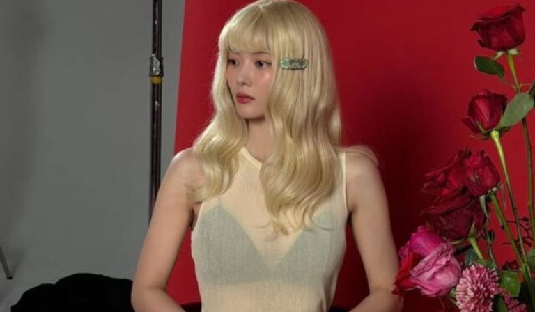 Kim Yoo Jung Shows Off Bold New Looks From Platinum Blonde Bob To Long Waves