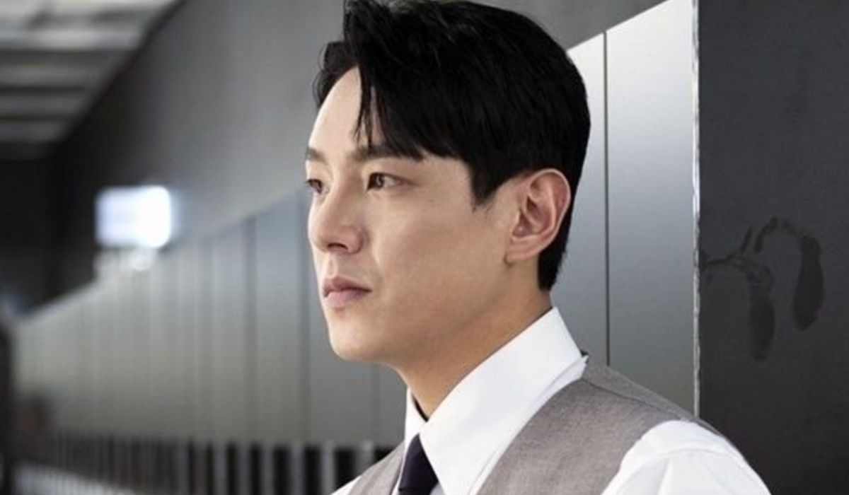 https://jazminemedia.com/wp-content/uploads/2026/09/Kwak-si-yang-.jpeg